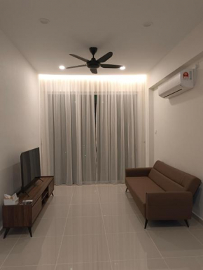 Sri Indah Pool Condostay